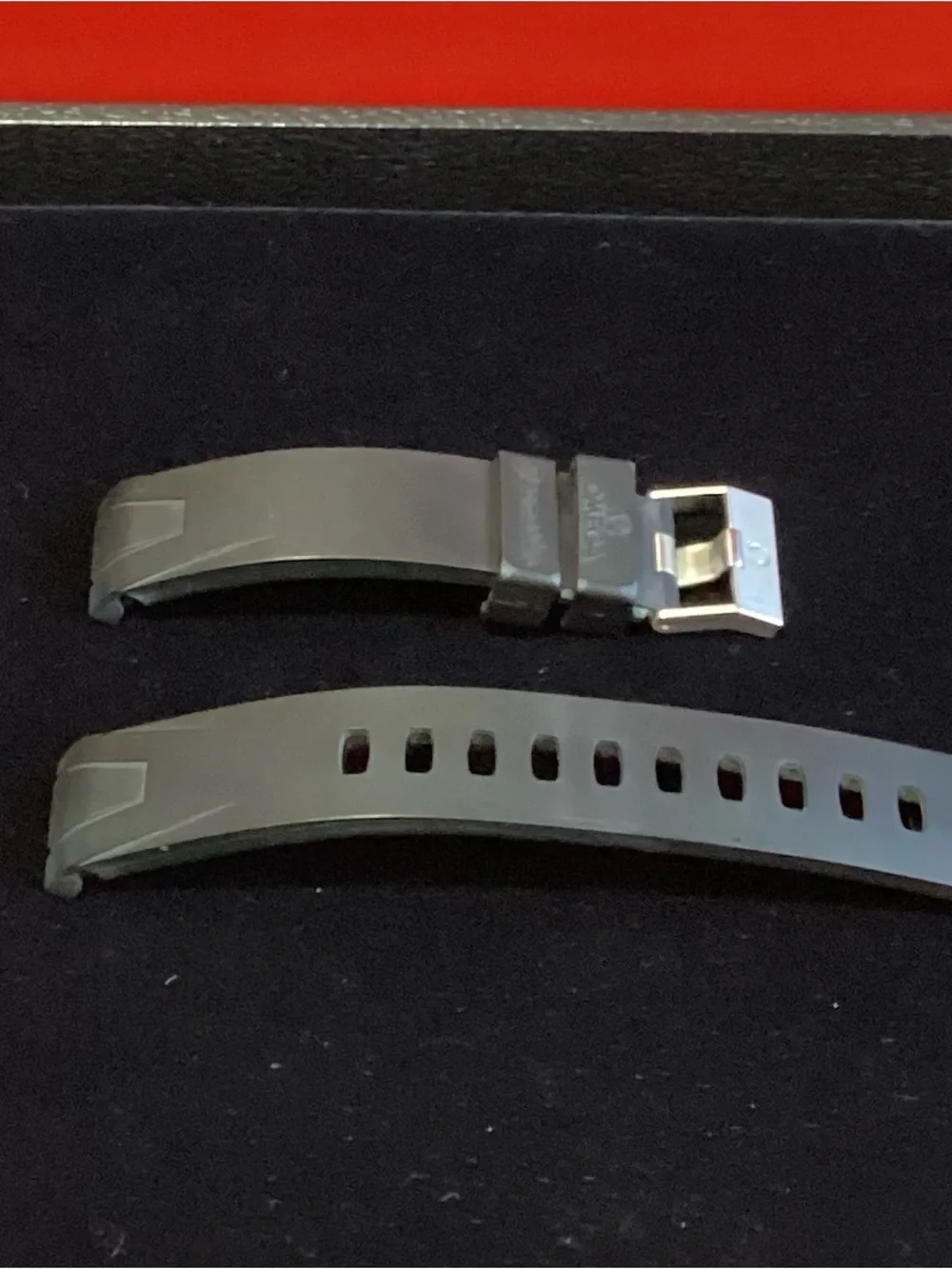 Omega Planet Ocean Rubber Strap 20mm Ref. 98000144 + Tang Ref. 94512022